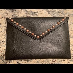 B-low the belt black clutch